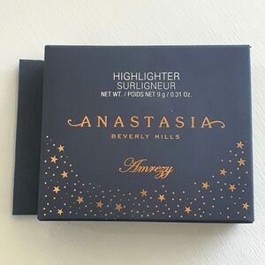 NEW Anastasia Beverly Hills Highlighter